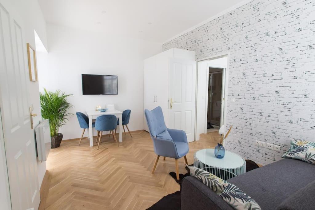 Josef'S Home I Studio In Prime Location I Patio فيينا المظهر الخارجي الصورة